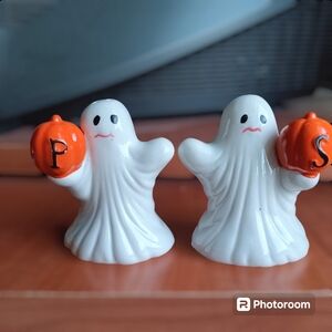 Vintage Halloween Ghost Salt & Pepper Shakers  Pumpkins Letters Ceramic White